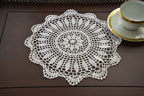 Crochet Round Doilies.12" Round. White color. 4 pieces pack